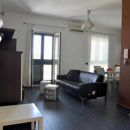 Perla Marina Apartment Порто Емпедокле Екстериор снимка